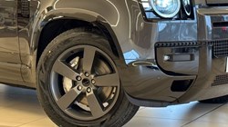 LAND ROVER DEFENDER 3.0 D350 X-Dynamic HSE 110 5dr Auto 4849627