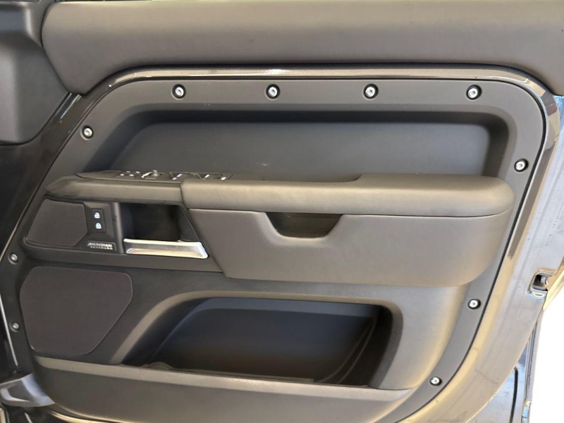  LAND ROVER DEFENDER 3.0 D350 X-Dynamic HSE 110 5dr Auto 4849615