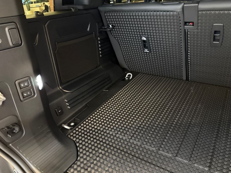  LAND ROVER DEFENDER 3.0 D350 X-Dynamic HSE 110 5dr Auto 4849626