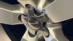 LAND ROVER DEFENDER 3.0 D350 X-Dynamic HSE 110 5dr Auto 4849630