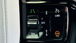 LAND ROVER RANGE ROVER SPORT 3.0 D300 Dynamic SE 5dr Auto 4938490