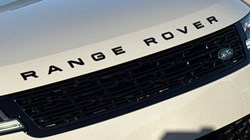 LAND ROVER RANGE ROVER SPORT 3.0 D300 Dynamic SE 5dr Auto 4938497