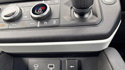 2022 (72) LAND ROVER DEFENDER 3.0 D250 X-Dynamic SE 90 3dr Auto 4638236