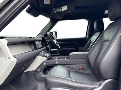 2022 (72) LAND ROVER DEFENDER 3.0 D250 X-Dynamic SE 90 3dr Auto