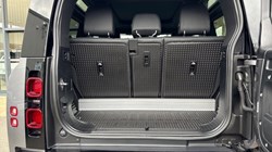 2022 (72) LAND ROVER DEFENDER 3.0 D250 X-Dynamic SE 90 3dr Auto 4638208