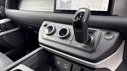 2022 (72) LAND ROVER DEFENDER 3.0 D250 X-Dynamic SE 90 3dr Auto 4638211