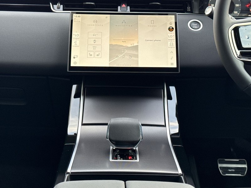  LAND ROVER RANGE ROVER EVOQUE 2.0 D200 Dynamic SE 5dr Auto 5040157