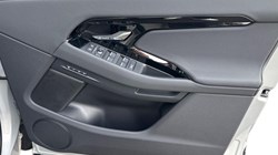 LAND ROVER RANGE ROVER EVOQUE 2.0 D200 Dynamic SE 5dr Auto 5040164