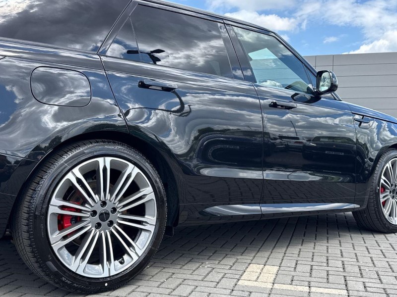  LAND ROVER RANGE ROVER SPORT 3.0 D300 Dynamic SE 5dr Auto 5557762