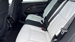 LAND ROVER RANGE ROVER SPORT 3.0 D300 Dynamic SE 5dr Auto 5557726