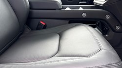 LAND ROVER DEFENDER 3.0 D250 X-Dynamic HSE 90 3dr Auto 5295241