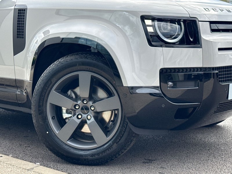  LAND ROVER DEFENDER 3.0 D250 X-Dynamic HSE 90 3dr Auto 5295250