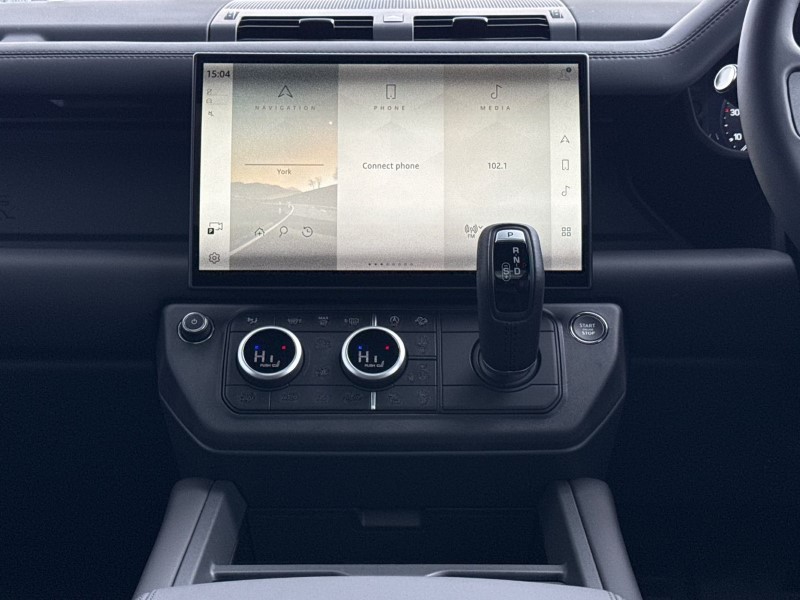  LAND ROVER DEFENDER 3.0 D250 X-Dynamic HSE 90 3dr Auto 5295230