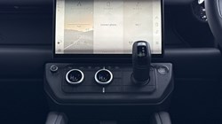 LAND ROVER DEFENDER 3.0 D250 X-Dynamic HSE 90 3dr Auto 5295230