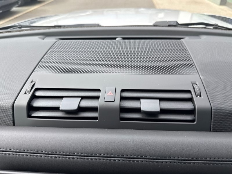  LAND ROVER DEFENDER 3.0 D250 X-Dynamic HSE 90 3dr Auto 5295247