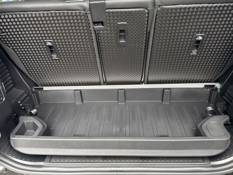  LAND ROVER DEFENDER 3.0 D250 X-Dynamic HSE 90 3dr Auto 5295226