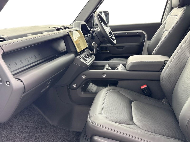  LAND ROVER DEFENDER 3.0 D250 X-Dynamic HSE 90 3dr Auto 5295219