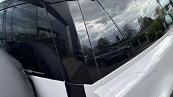 LAND ROVER DEFENDER 3.0 D250 X-Dynamic HSE 90 3dr Auto 5295259