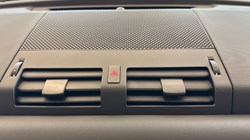 LAND ROVER DEFENDER 3.0 D250 X-Dynamic SE 110 5dr Auto 5246102