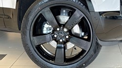 LAND ROVER DEFENDER 3.0 D250 X-Dynamic SE 110 5dr Auto 5246107