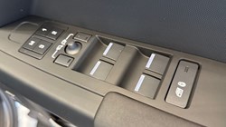 LAND ROVER DEFENDER 3.0 D250 X-Dynamic SE 110 5dr Auto 5246094
