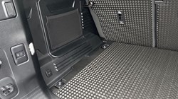 LAND ROVER DEFENDER 3.0 D250 X-Dynamic SE 110 5dr Auto 5244413