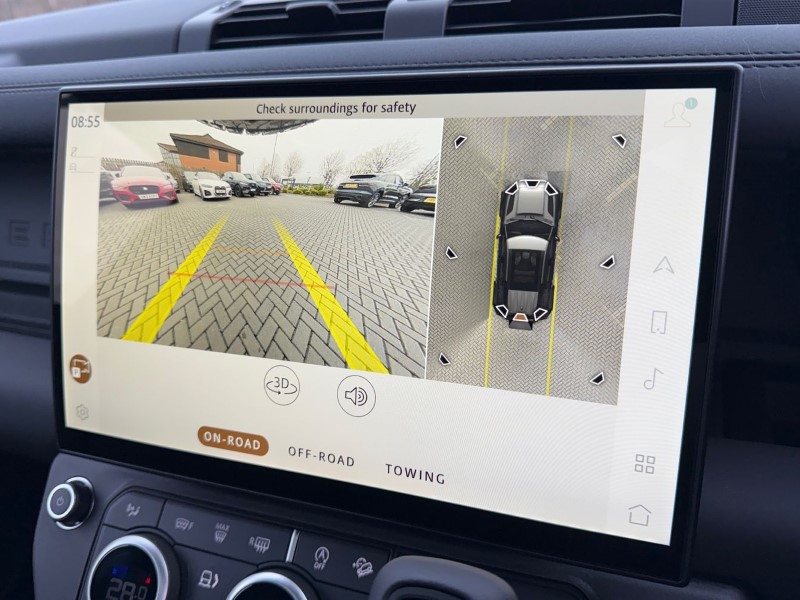  LAND ROVER DEFENDER 3.0 D250 X-Dynamic SE 110 5dr Auto 5244392