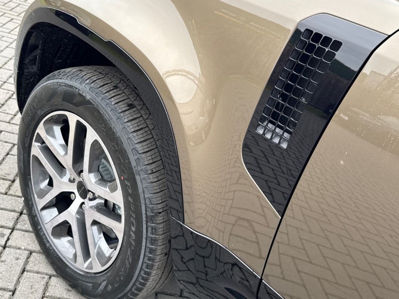  LAND ROVER DEFENDER 3.0 D250 X-Dynamic SE 110 5dr Auto 5244400