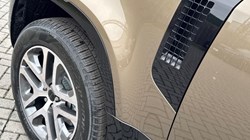 LAND ROVER DEFENDER 3.0 D250 X-Dynamic SE 110 5dr Auto 5244400