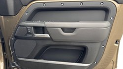 LAND ROVER DEFENDER 3.0 D250 X-Dynamic SE 110 5dr Auto 5244402