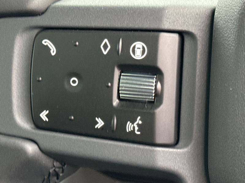  LAND ROVER DEFENDER 3.0 D250 X-Dynamic SE 110 5dr Auto 5244407