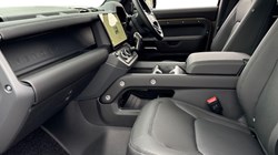 LAND ROVER DEFENDER 3.0 D250 X-Dynamic SE 110 5dr Auto 5244384