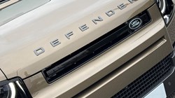 LAND ROVER DEFENDER 3.0 D250 X-Dynamic SE 110 5dr Auto 5244415