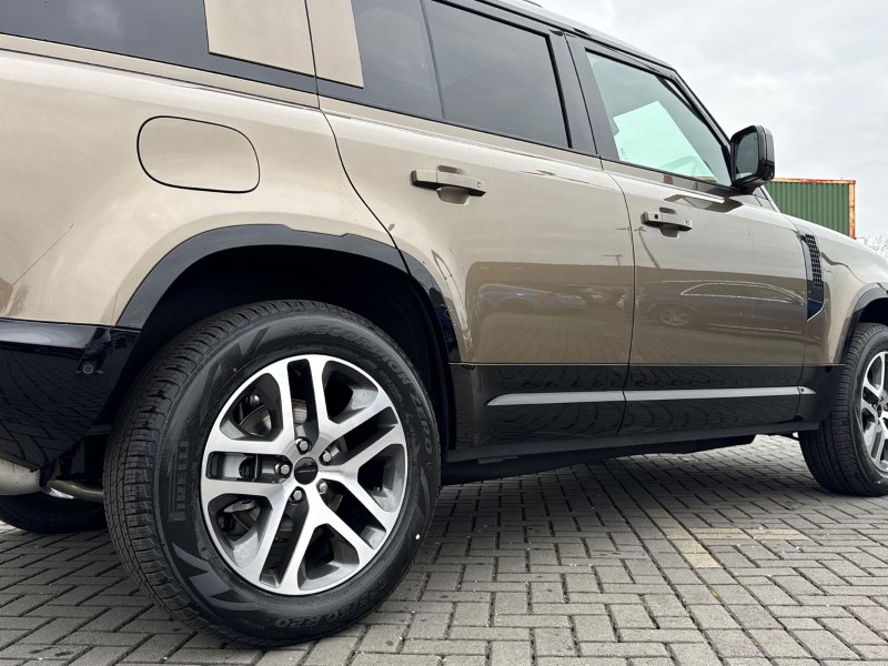  LAND ROVER DEFENDER 3.0 D250 X-Dynamic SE 110 5dr Auto 5244420