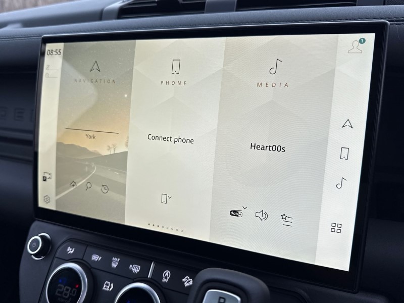  LAND ROVER DEFENDER 3.0 D250 X-Dynamic SE 110 5dr Auto 5244409