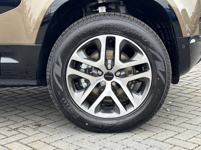  LAND ROVER DEFENDER 3.0 D250 X-Dynamic SE 110 5dr Auto 5244389