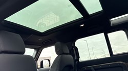 LAND ROVER DEFENDER 3.0 D250 X-Dynamic SE 110 5dr Auto 5244401