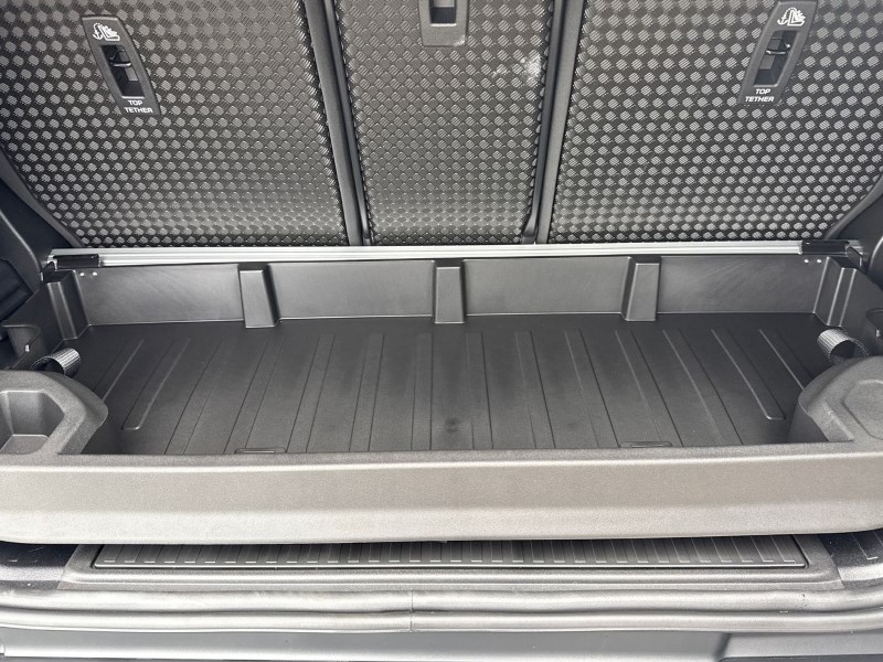  LAND ROVER DEFENDER 3.0 D250 X-Dynamic SE 90 3dr Auto 5307859