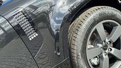 LAND ROVER DEFENDER 3.0 D250 X-Dynamic SE 90 3dr Auto 5307869