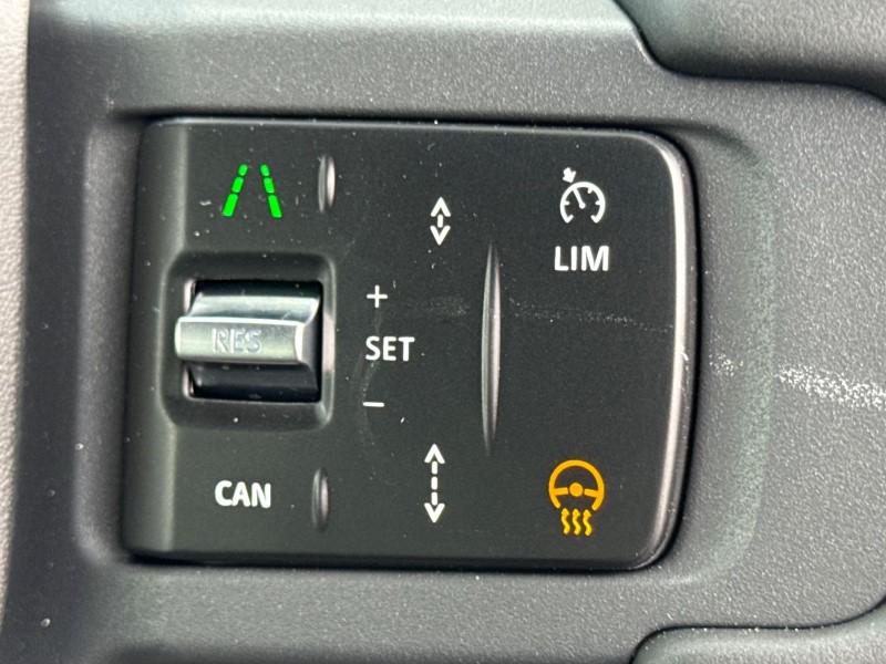  LAND ROVER DEFENDER 3.0 D250 X-Dynamic SE 90 3dr Auto 5307876