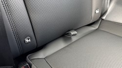 LAND ROVER DEFENDER 3.0 D250 X-Dynamic SE 90 3dr Auto 5307880