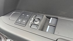 LAND ROVER DEFENDER 3.0 D250 X-Dynamic SE 90 3dr Auto 5307871