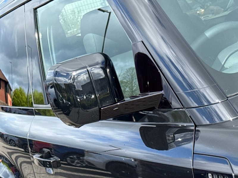  LAND ROVER DEFENDER 3.0 D250 X-Dynamic SE 90 3dr Auto 5307890