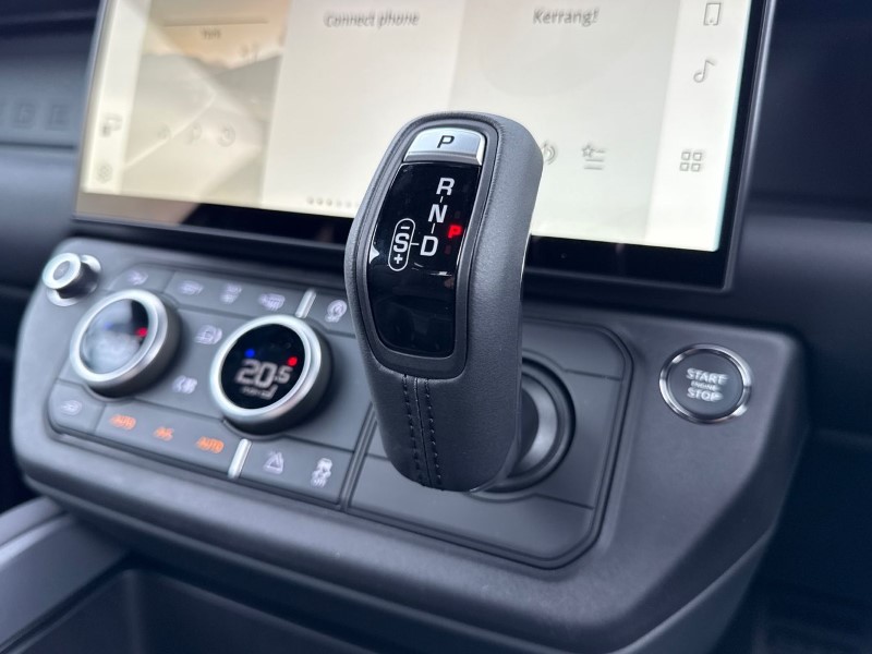  LAND ROVER DEFENDER 3.0 D250 X-Dynamic SE 90 3dr Auto 5307862