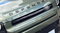 LAND ROVER DEFENDER 3.0 D250 X-Dynamic HSE 90 3dr Auto 5484594