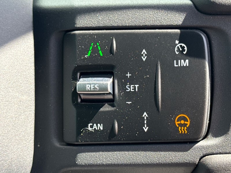  LAND ROVER DEFENDER 3.0 D250 X-Dynamic HSE 90 3dr Auto 5484586