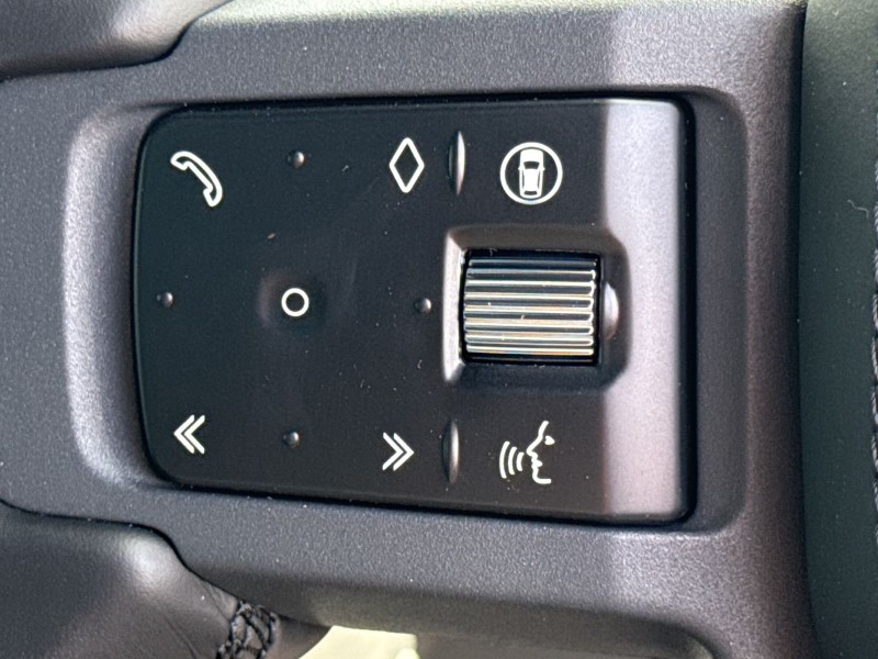  LAND ROVER DEFENDER 3.0 D250 X-Dynamic HSE 90 3dr Auto 5484585