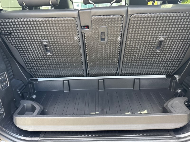  LAND ROVER DEFENDER 3.0 D250 X-Dynamic HSE 90 3dr Auto 5484568