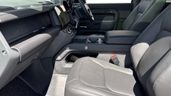 LAND ROVER DEFENDER 3.0 D250 X-Dynamic HSE 90 3dr Auto 5484561