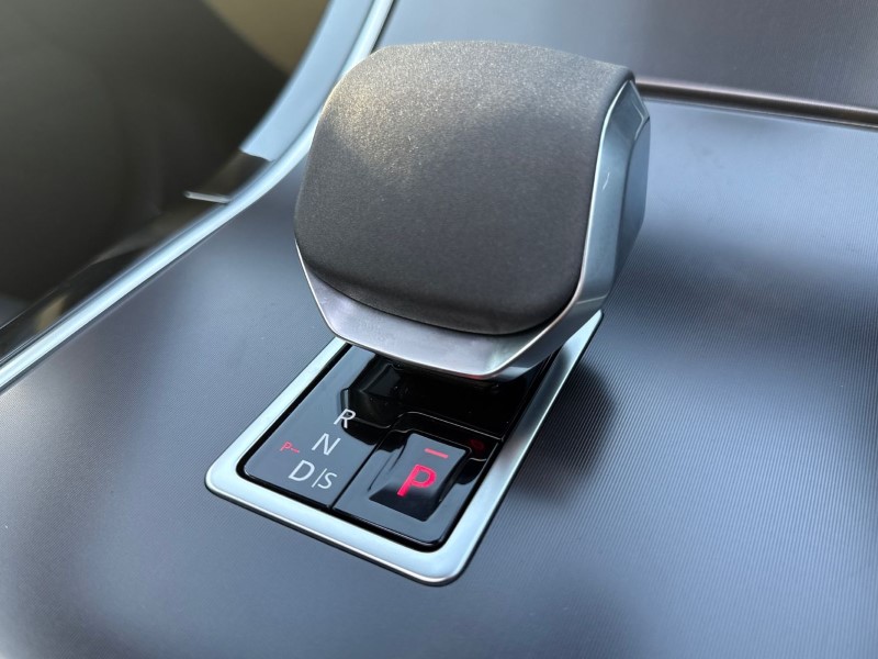  LAND ROVER RANGE ROVER VELAR 2.0 D200 MHEV Dynamic SE 5dr Auto 5268241